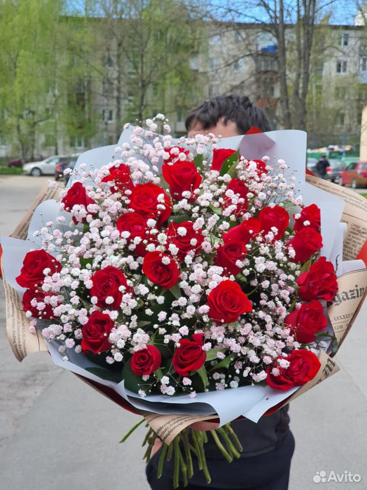 Букет гипсофилы с розами купить на Зозу.ру - фотография № 1