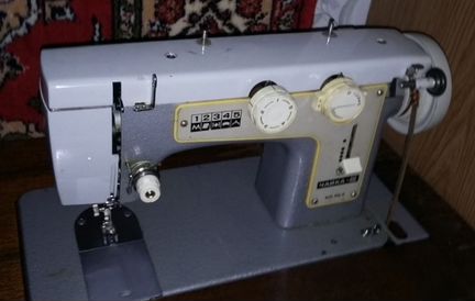 Швейная машина Чайка 3