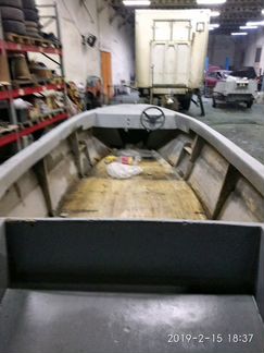 Стеклопластиковая лодка Касатка 475