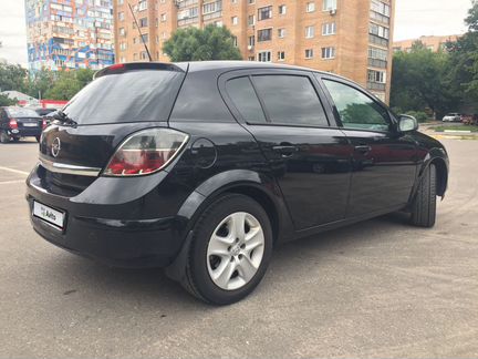 Opel Astra 1.8 AT, 2014, хетчбэк