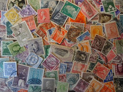 Коллекция 200 старинных марок