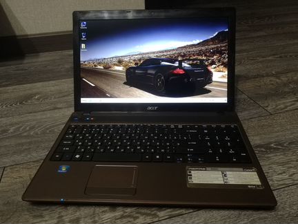 Ноутбук Acer,2 гб озу,Две видеокарты