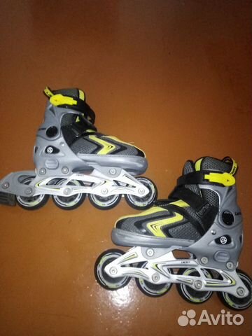 Роликовые коньки