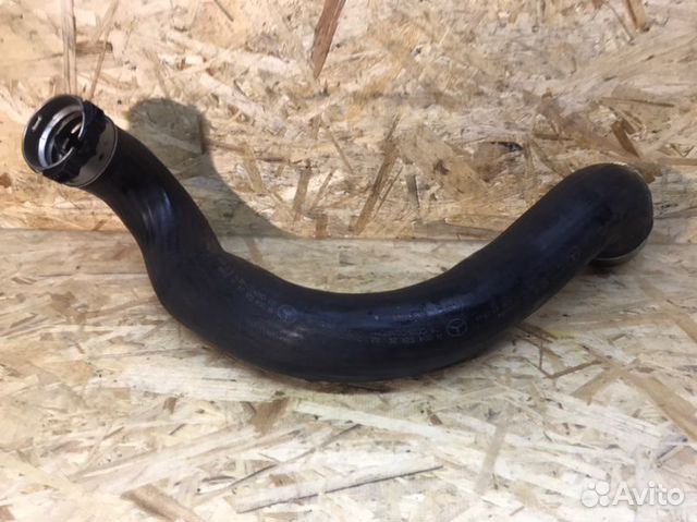 Патрубок интеркулера правый Mercedes-Benz C W204