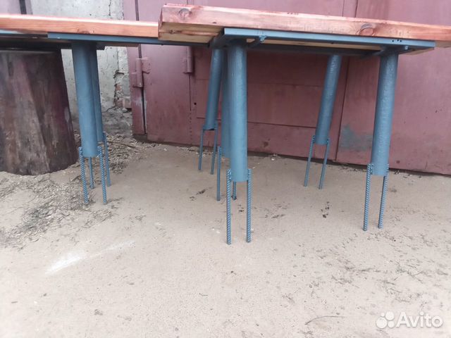 Столики скамейки