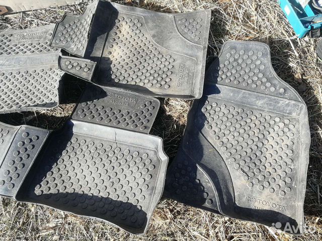 Коврики toyota avensis