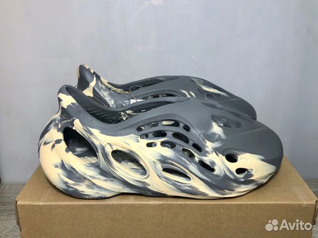 10us Adidas Yeezy Foam rnnr Moon Grey Runner