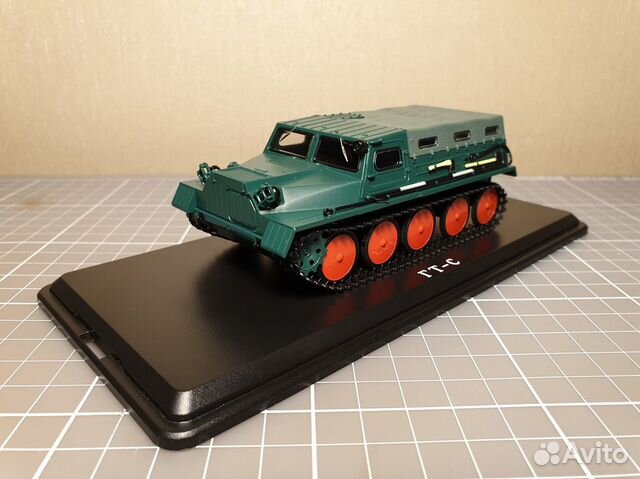 Гусеничный транспортёр-снегоболотоход гт-С с тенто