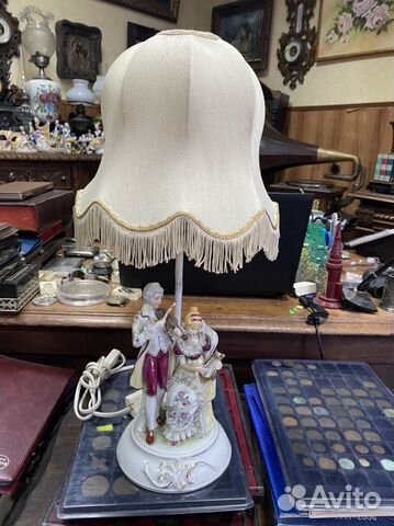 Лампа настольная винтаж дама и ковалер