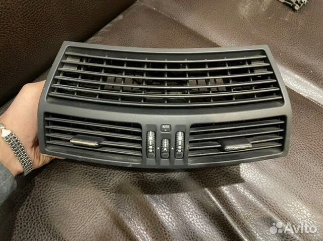 Дефлектор на торпедо Mercedes-Benz S Class W220