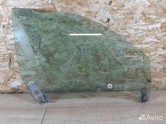 Стекло двери переднее правое Subaru Baja B12