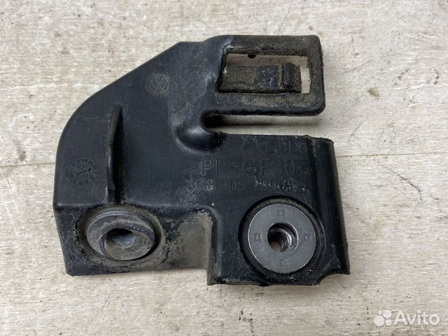 Кронштейн левой фары passat cc