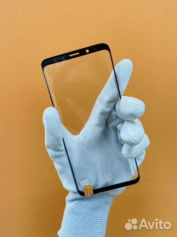 Замена разбитого стекла на Samsung S9 Plus