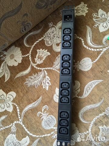 Стоечный блок распределения электропитания