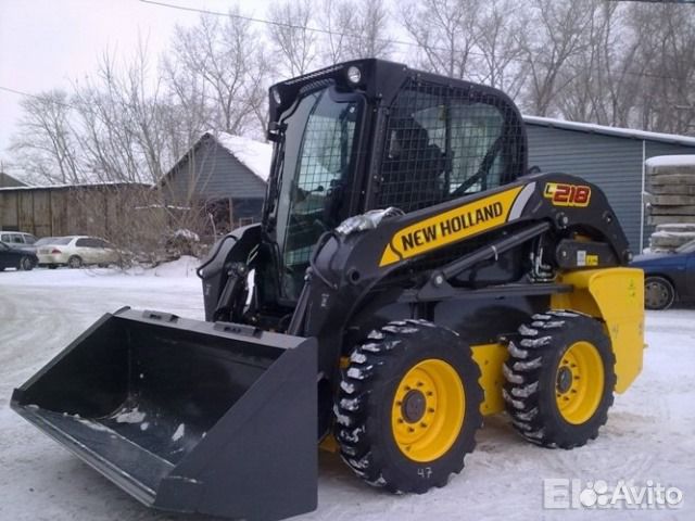Стекло двери для минипогрузчика New Holland L223 Стекло двери для минипогрузчика New Holland L223