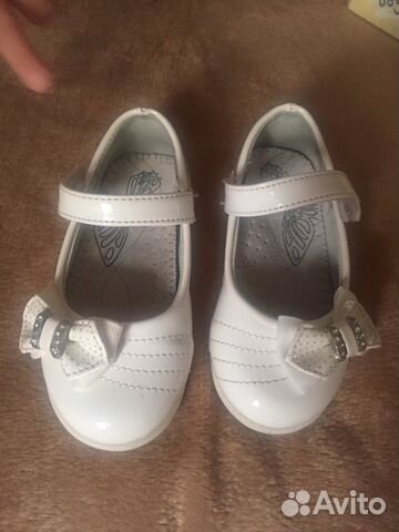 Туфли на праздник лакированные