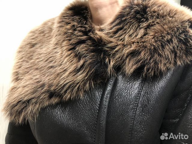 Дубленка женская новая черная, размер S Дубленка женская новая черная, размер S