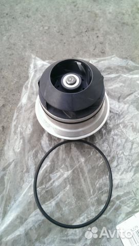 Новый насос водяной помпа LT 28-35 VAG 062121010B