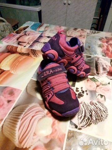 Кроссовки для девочки