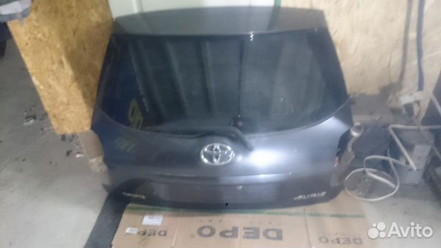 Тойота аурис toyota auris 2010 крышка багажника