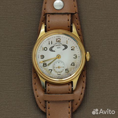 Сатурн винтажные позолоченные часы СССР в