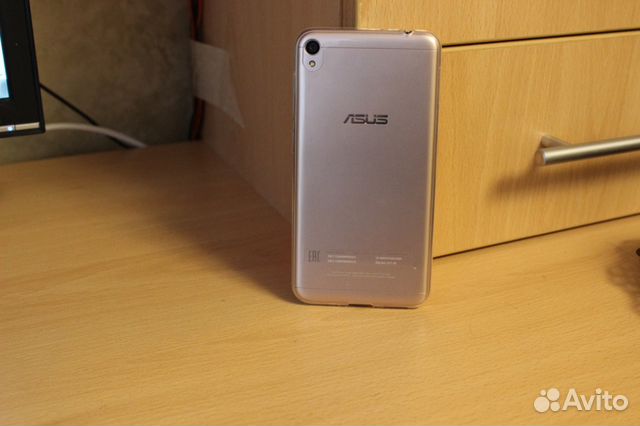 Asus ZenFone Live (ZB501KL) Asus ZenFone Live (ZB501KL)