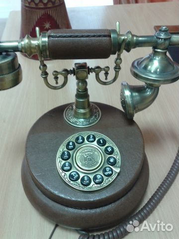 Стационарный телефон ретро