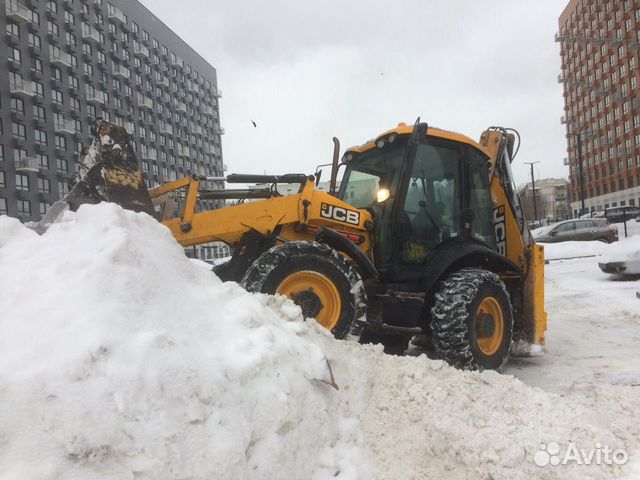 Аренда экскаватора-погрузчика JCB снег; котлован