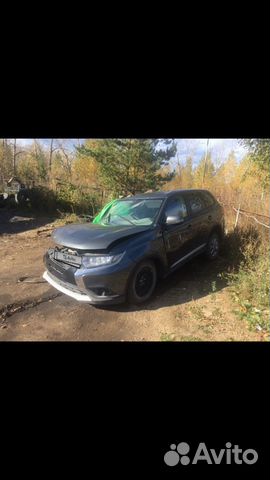 Mitsubishi Outlander 2.0 CVT, 2015, битый, 30 000 км