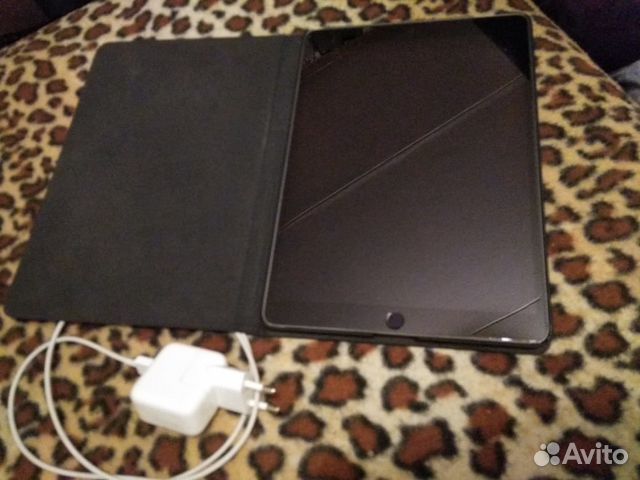 Apple iPad 10,5 pro(2018) 256 Gb Wi-Fi +Sim Apple iPad 10,5 pro(2018) 256 Gb Wi-Fi +Sim
