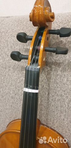 Скрипка4/4 + кейс + смычок Скрипка4/4 + кейс + смычок