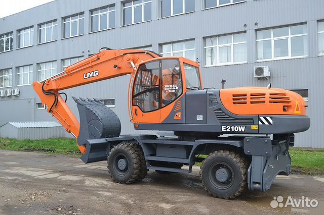 Шины на экскаватор погрузчик DT-114 10.00-20