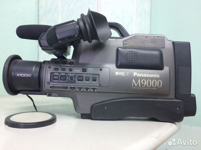 Видеокамера Panasonic M9000