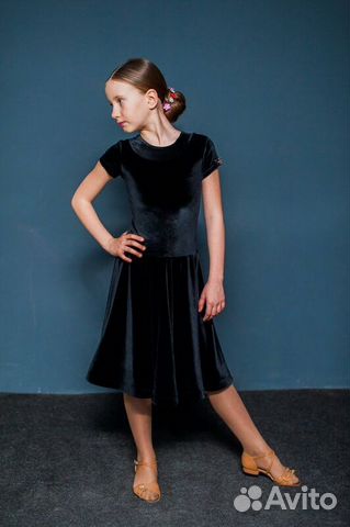 Платье рейтинговое новое Платье рейтинговое новое