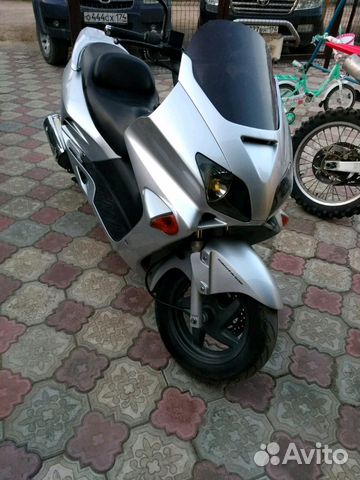 Скутер Honda Forza Скутер Honda Forza
