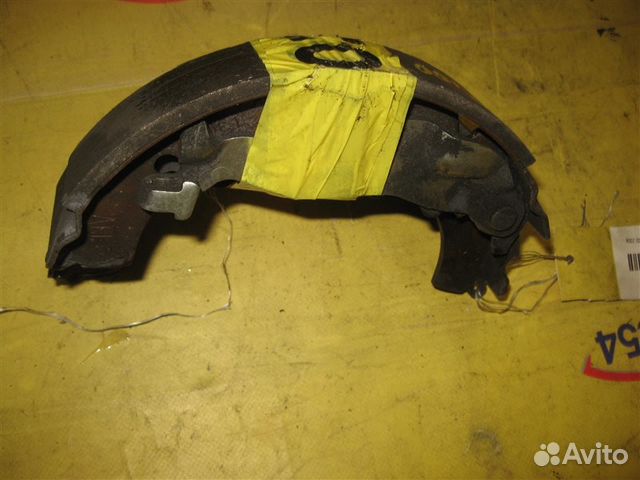 Тормозные колодки заднее Toyota Ractis SCP100 Тормозные колодки заднее Toyota Ractis SCP100