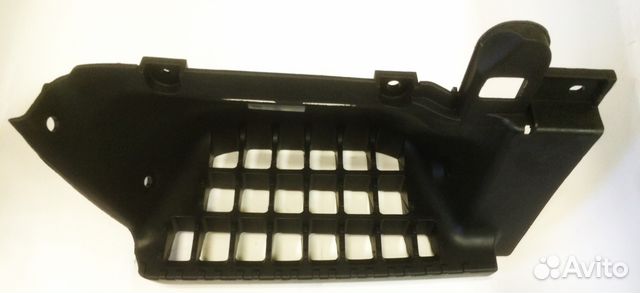 Подножка RH пластик NQR-71/75