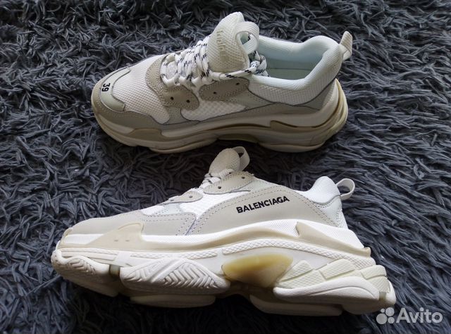 Кроссовки Balenciaga Triple S Кроссовки Balenciaga Triple S