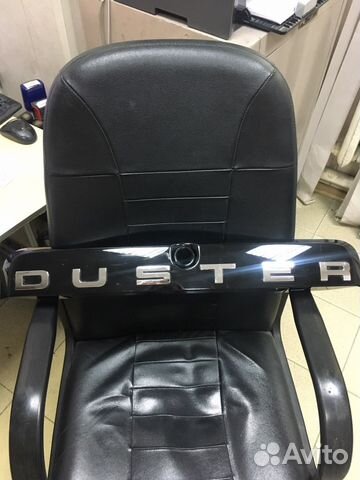 Накладка двери багажника renault duster 848109774R Накладка двери багажника renault duster 848109774R