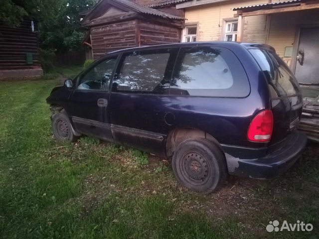 Запчасти б/у на Chrysler Voyager III 2.4 i (EDZ)