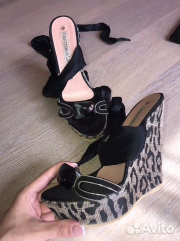 Босоножки Gianmarco Lorenzi. Босоножки на танкетке Босоножки Gianmarco Lorenzi. Босоножки на танкетке