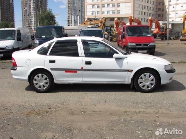 Opel Vectra 1.6 МТ, 1997, 200 000 км