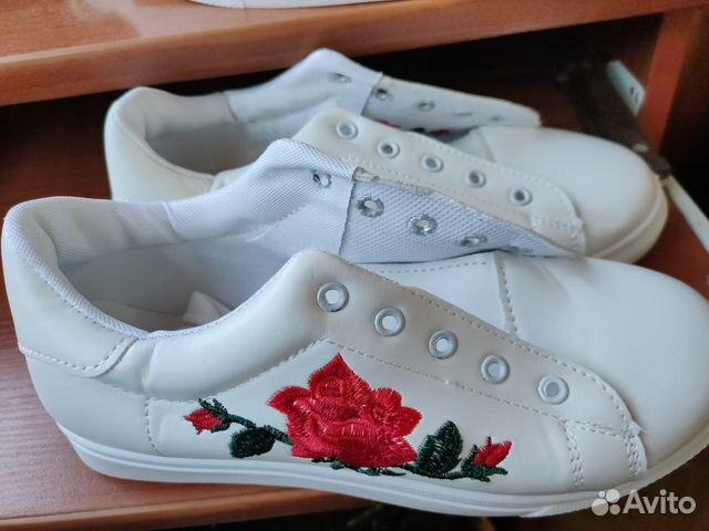 Женские кроссовки Женские кроссовки