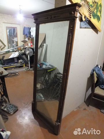 Зеркало в деревянной раме напольное, старинное