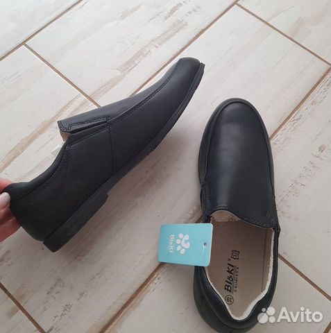 Школьные туфли