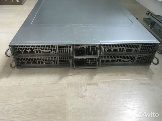 Сервер Supermicro 2U 4 в одном корпусе Сервер Supermicro 2U 4 в одном корпусе