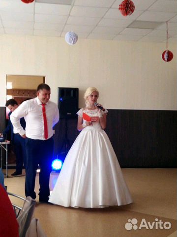 Свадебное платье