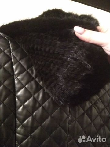 Зимнее кожаное пальто с капюшоном из вязаной норки Зимнее кожаное пальто с капюшоном из вязаной норки