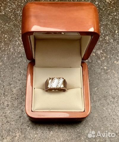 Печатка золотая с бриллиантами