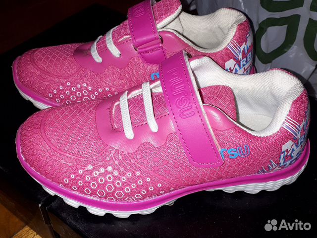 Кроссовки и ботинки для девочки 31-32 размер Кроссовки и ботинки для девочки 31-32 размер